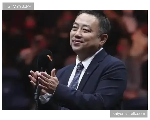 刷到刘国梁的生活照——隔着屏幕都能听到钱包在抽泣